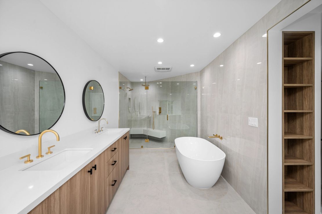 Spa-style ensuite